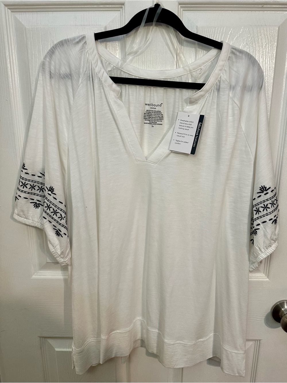 NWT Westbound White V-Neck Tunic with Dark Blue Sleeve Embroidery